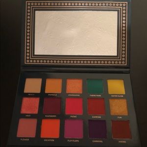 Ace Beaute Nostalgia Palette